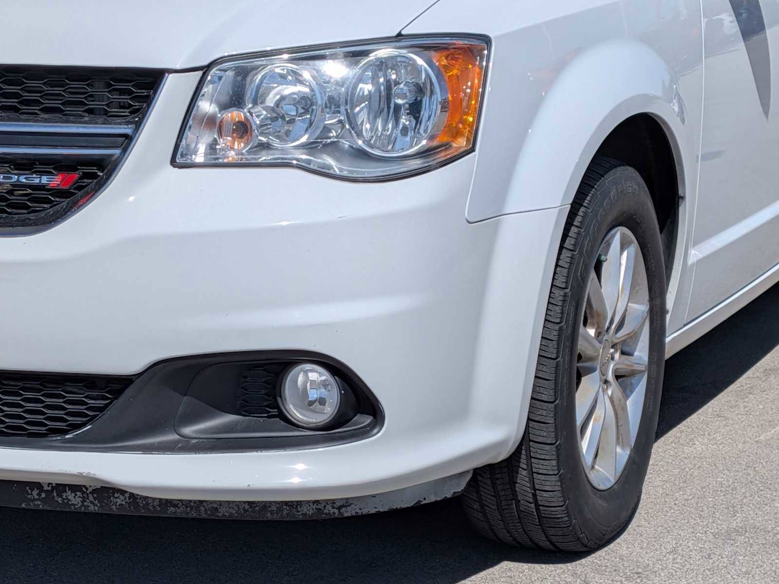 Used 2019 Dodge Grand Caravan SXT image 10