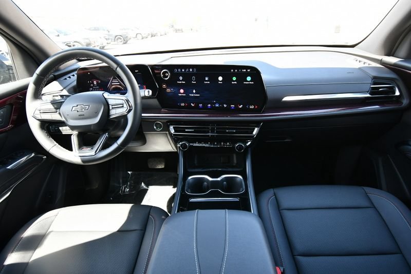 Used 2026 Chevrolet Traverse Z71 AWD/4WD image 3