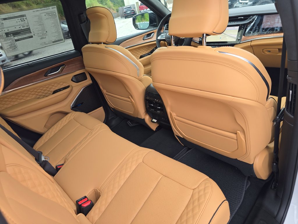 New 2027 Jeep Grand Cherokee Summit AWD/4WD image 26