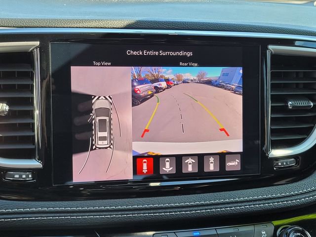 Used 2024 Chrysler Pacifica Select image 20