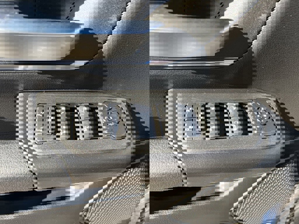 New 2026 RAM 1500 4x4 Crew Cab image 19