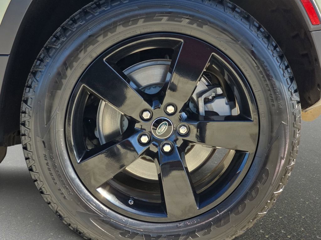 Used 2021 Land Rover Defender 110 SE image 37