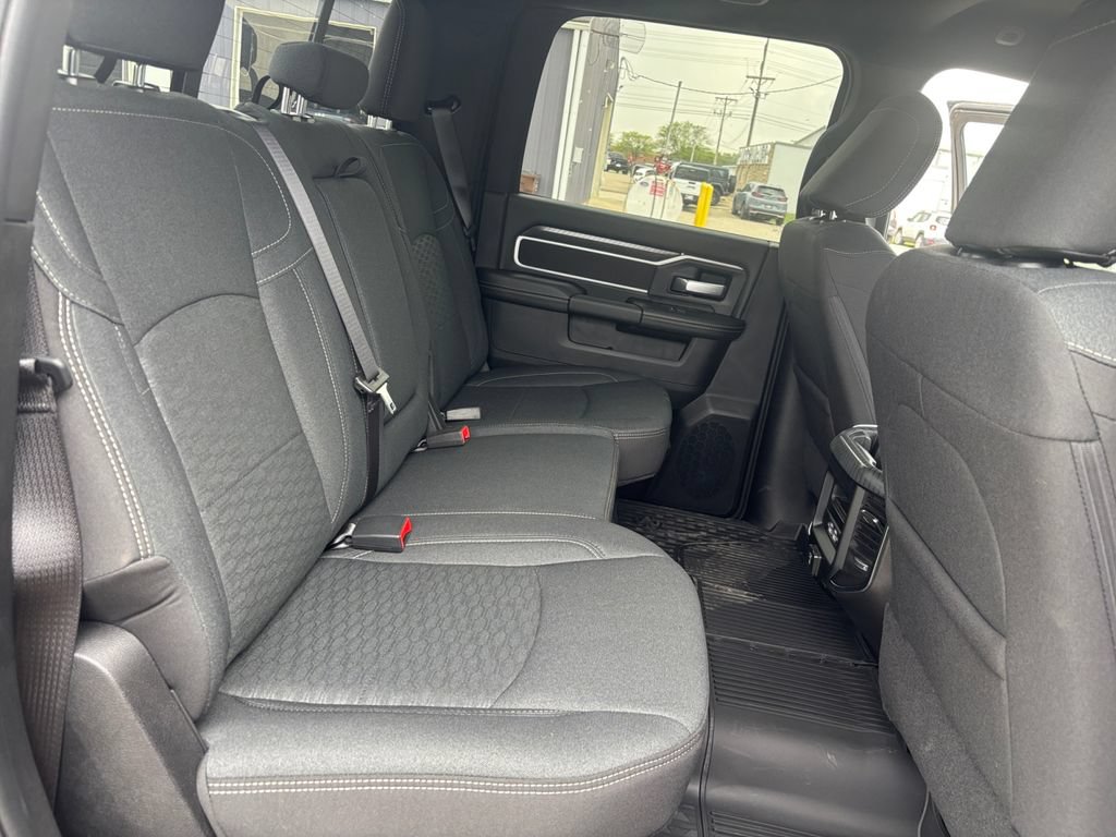 New 2025 RAM 2500 Big Horn AWD/4WD image 33