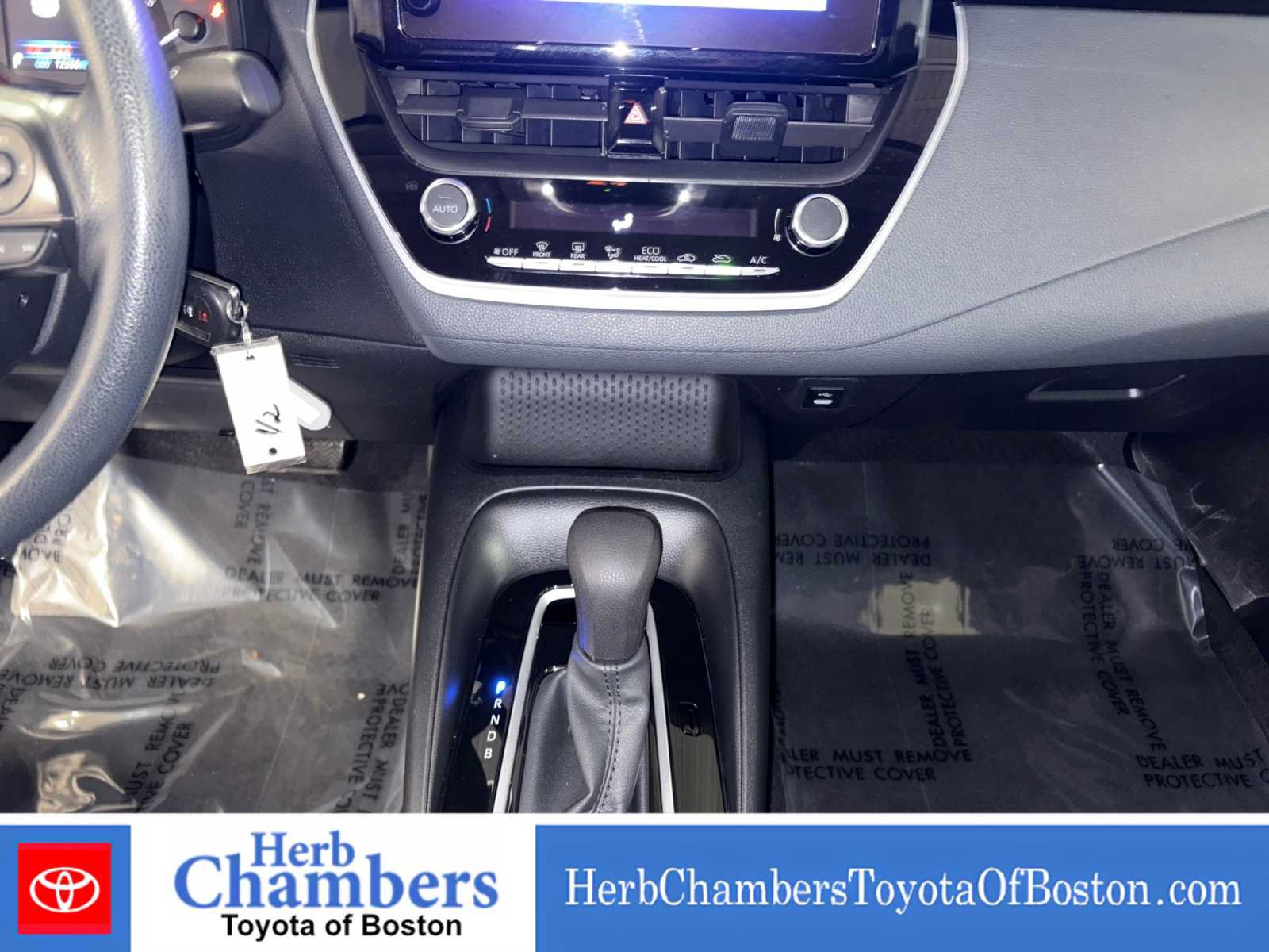 Used 2024 Toyota Corolla LE FWD image 8