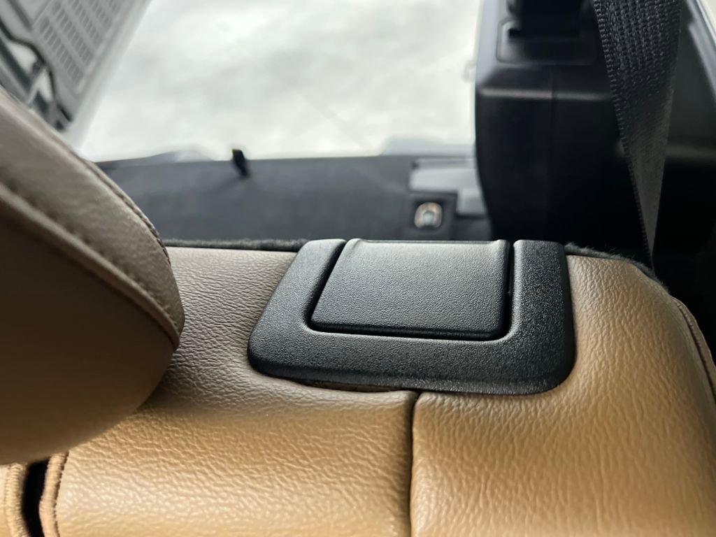 Used 2022 Jeep Wrangler Unlimited Sahara w/ Cold Weather Group image 15