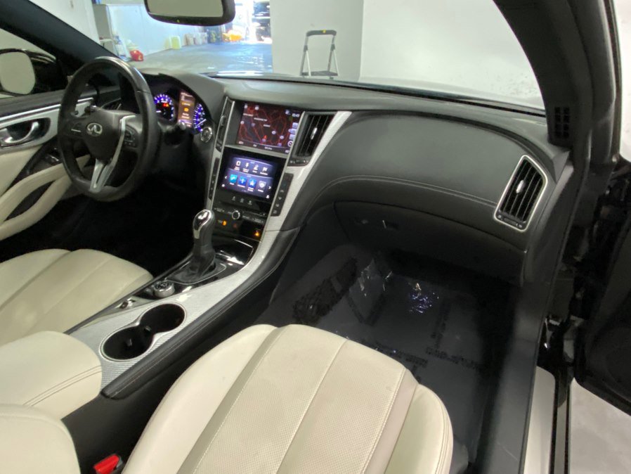 Used 2018 INFINITI Q60 Red Sport 400 w/ Pro Active Package image 26