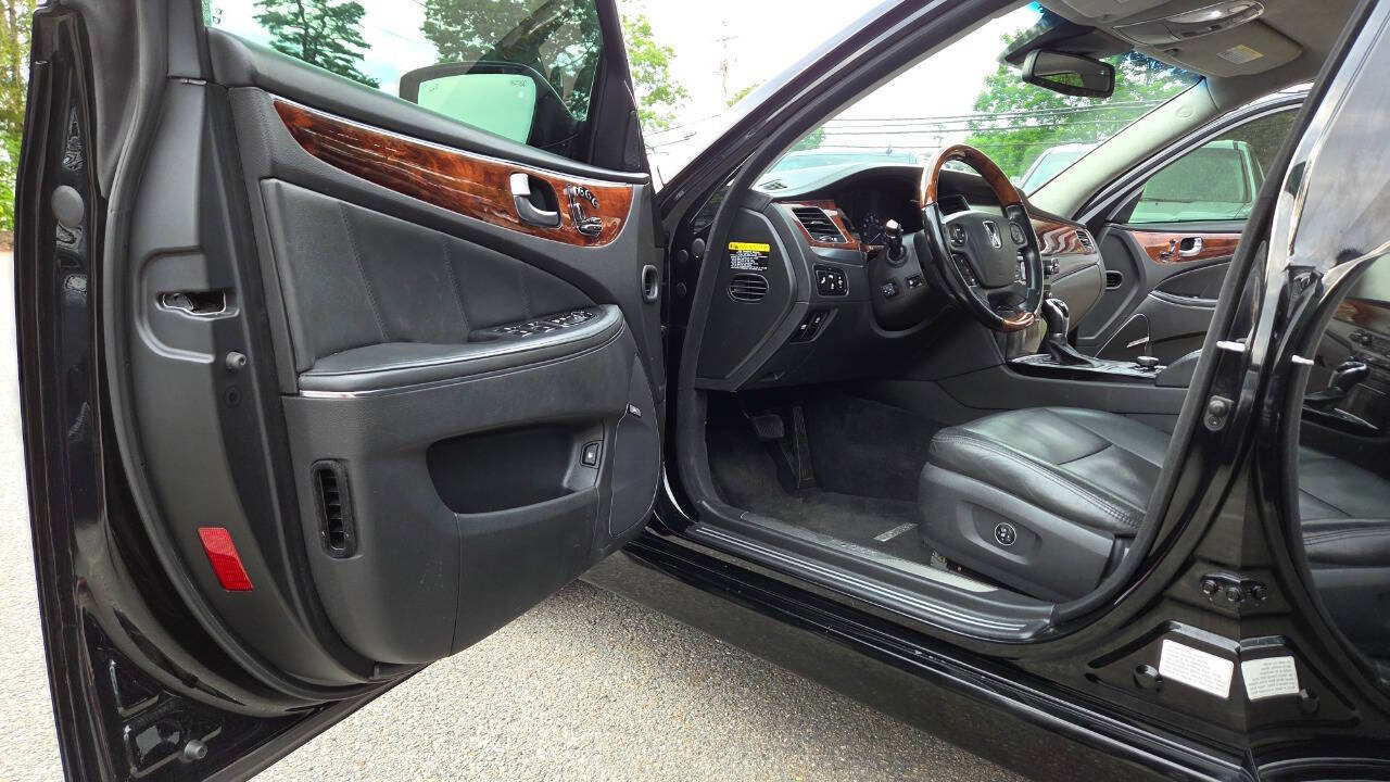 Used 2015 Hyundai Equus Signature RWD image 29