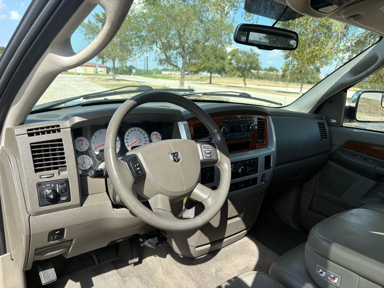 Used 2006 Dodge Ram 2500 Truck Laramie AWD/4WD image 47