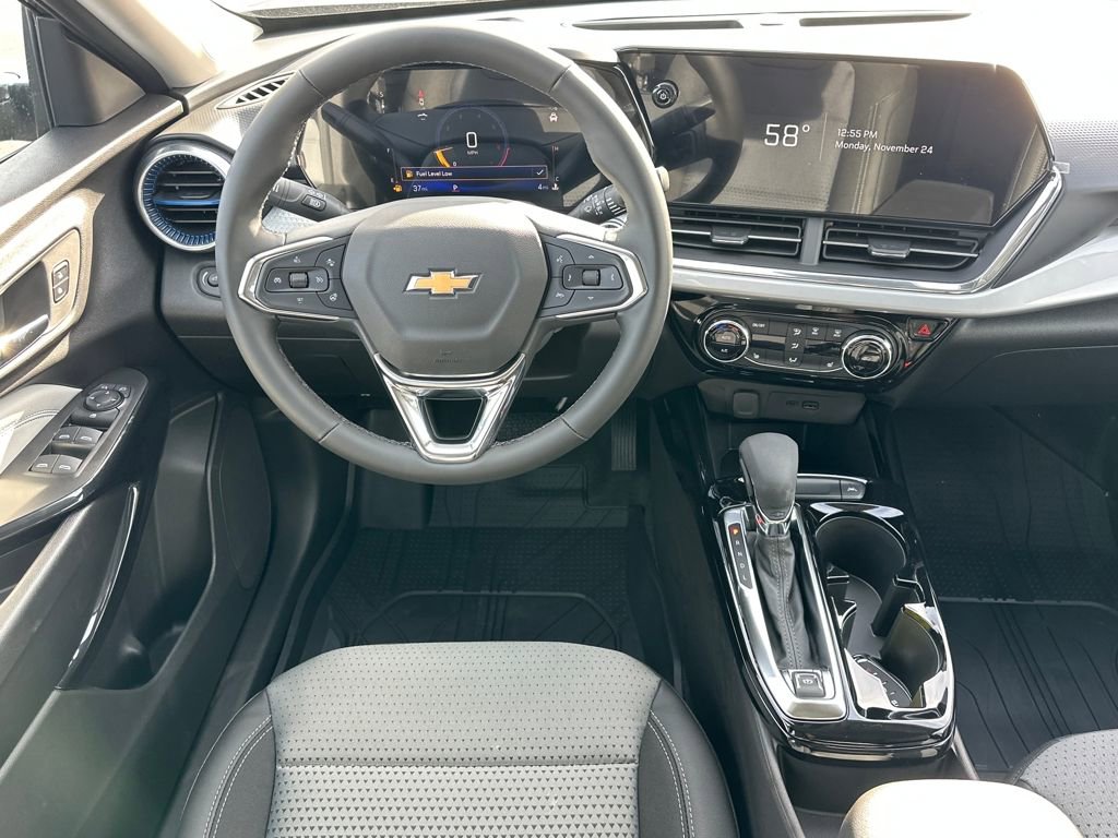 New 2026 Chevrolet Trax LT w/ Driver Confidence Package FWD image 17