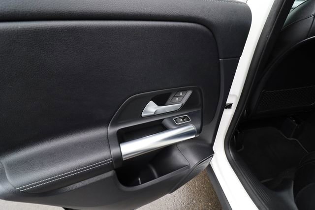 Used 2021 Mercedes-Benz GLA 250 4MATIC image 43