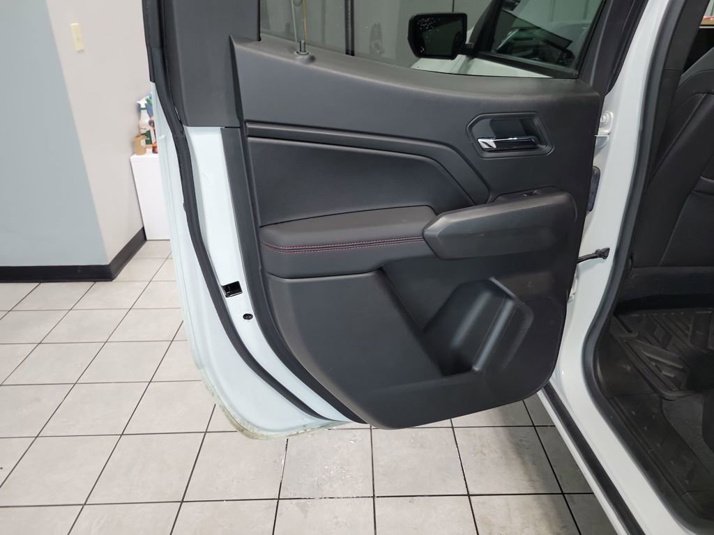 Used 2023 Chevrolet Colorado Z71 w/ Z71 Convenience Package 2 image 37