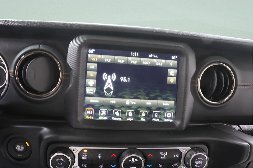 Used 2021 Jeep Wrangler Unlimited Sahara AWD/4WD image 12