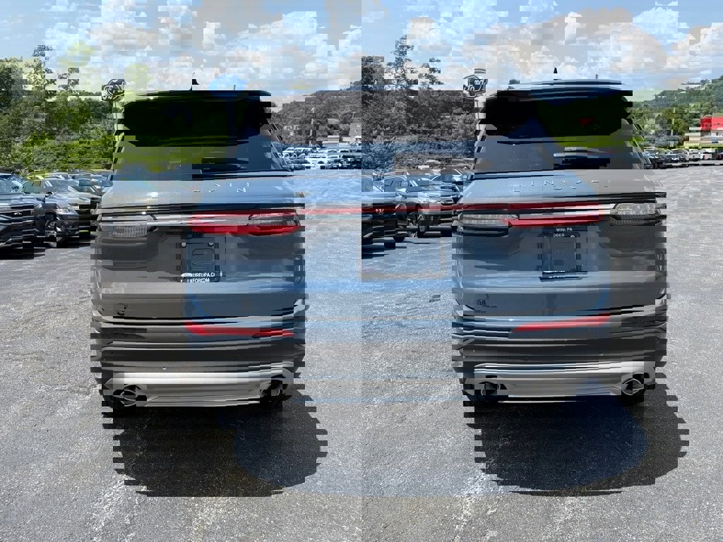 New 2025 Lincoln Corsair AWD w/ Equipment Group 101A image 4