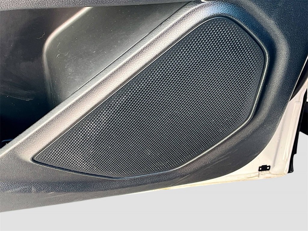 Used 2022 Ford Explorer XLT image 18