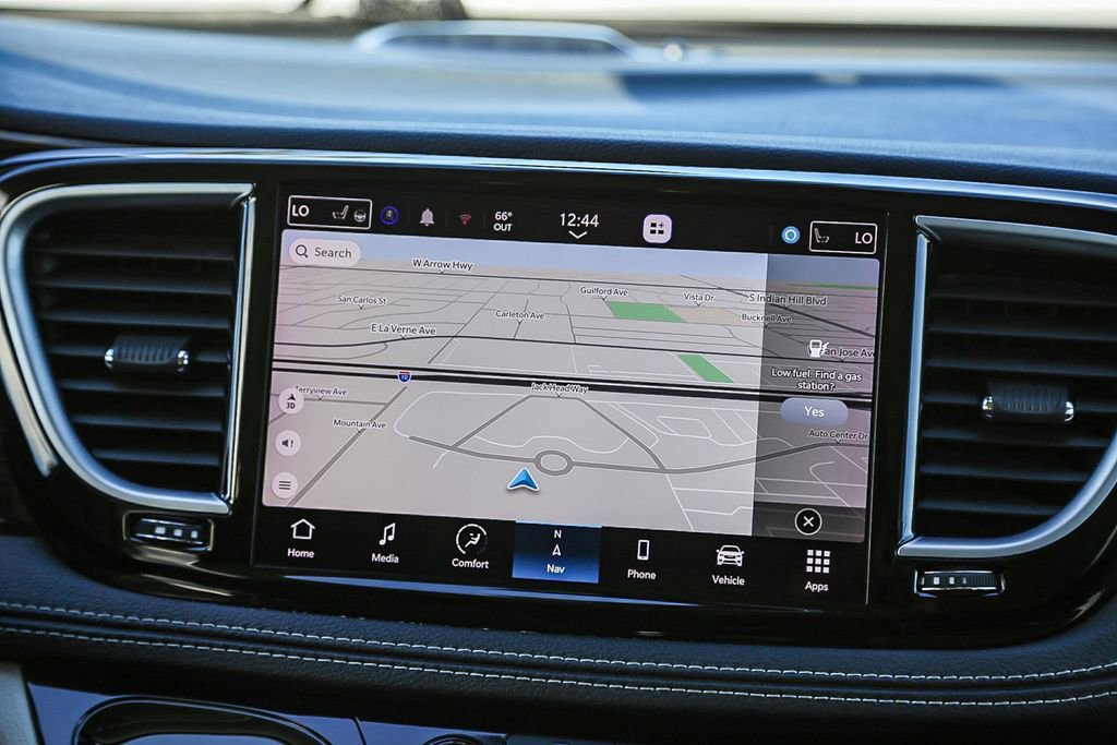 Used 2023 Chrysler Pacifica Limited image 15