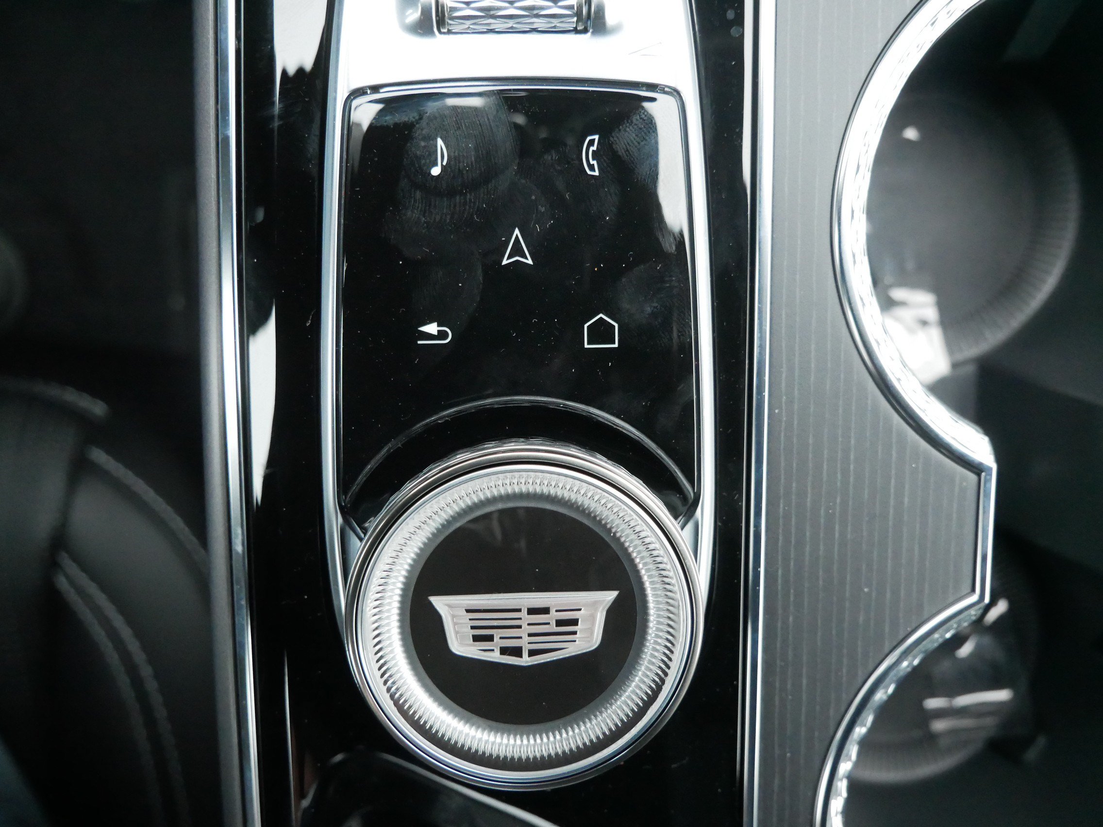 Used 2026 Cadillac Lyriq Premium Sport w/ LPO, Floor Liner Package AWD/4WD image 26