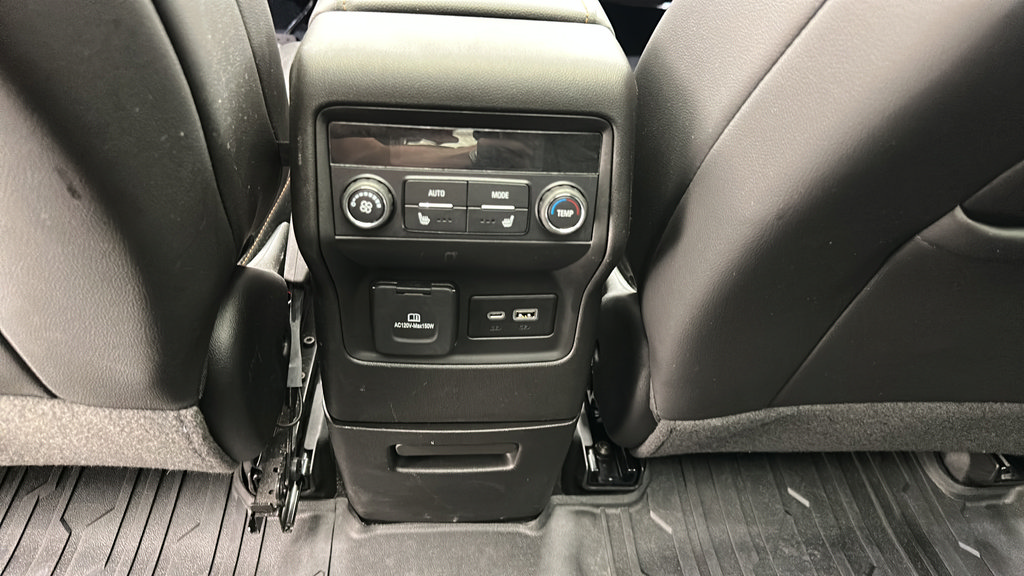 Used 2023 GMC Acadia AT4 w/ Technology Package AWD/4WD image 12