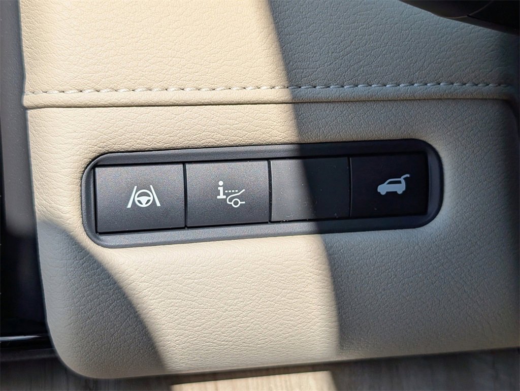 New 2025 Nissan Armada Platinum Reserve image 19