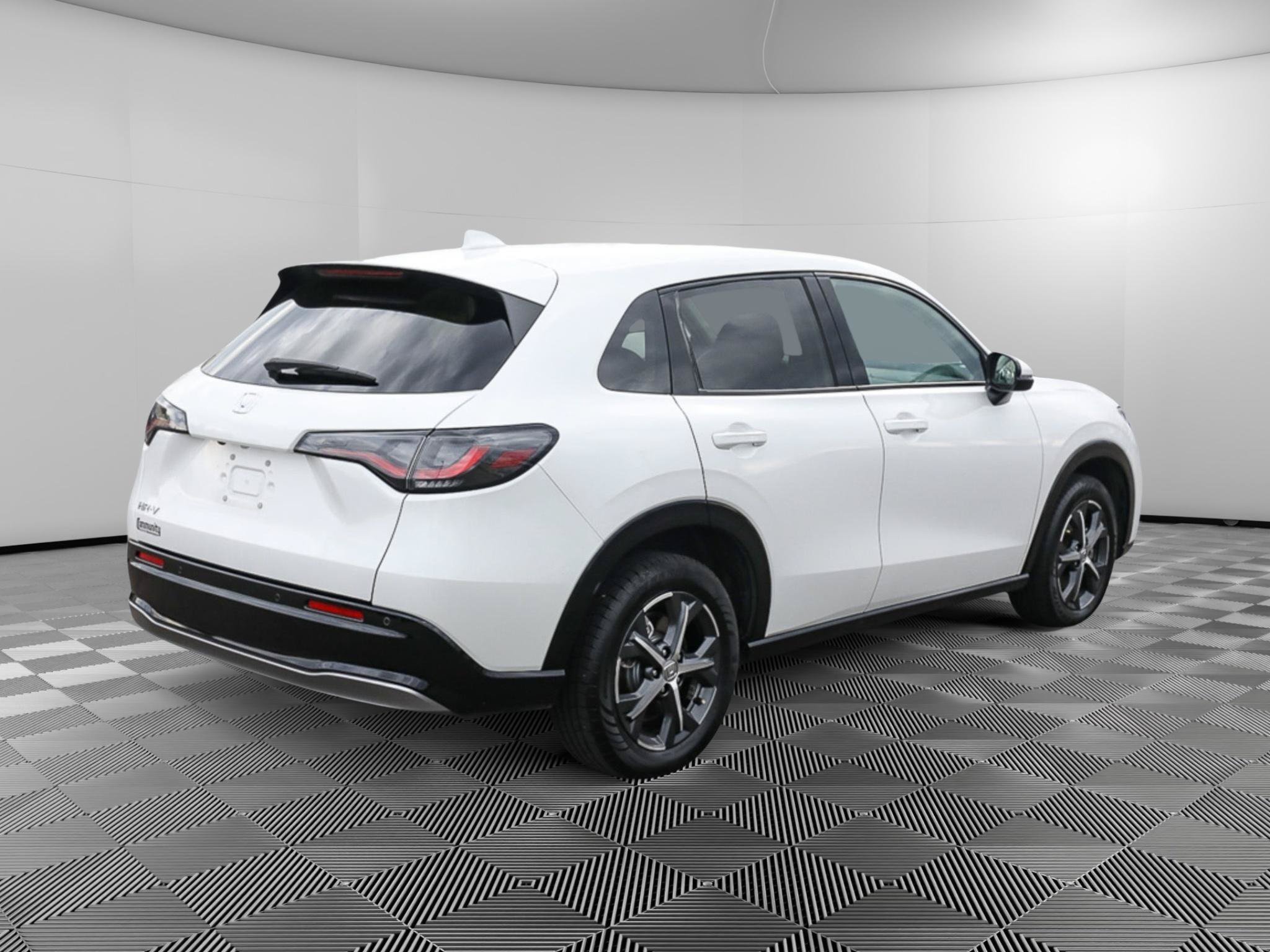Used 2025 Honda HR-V EX-L image 8