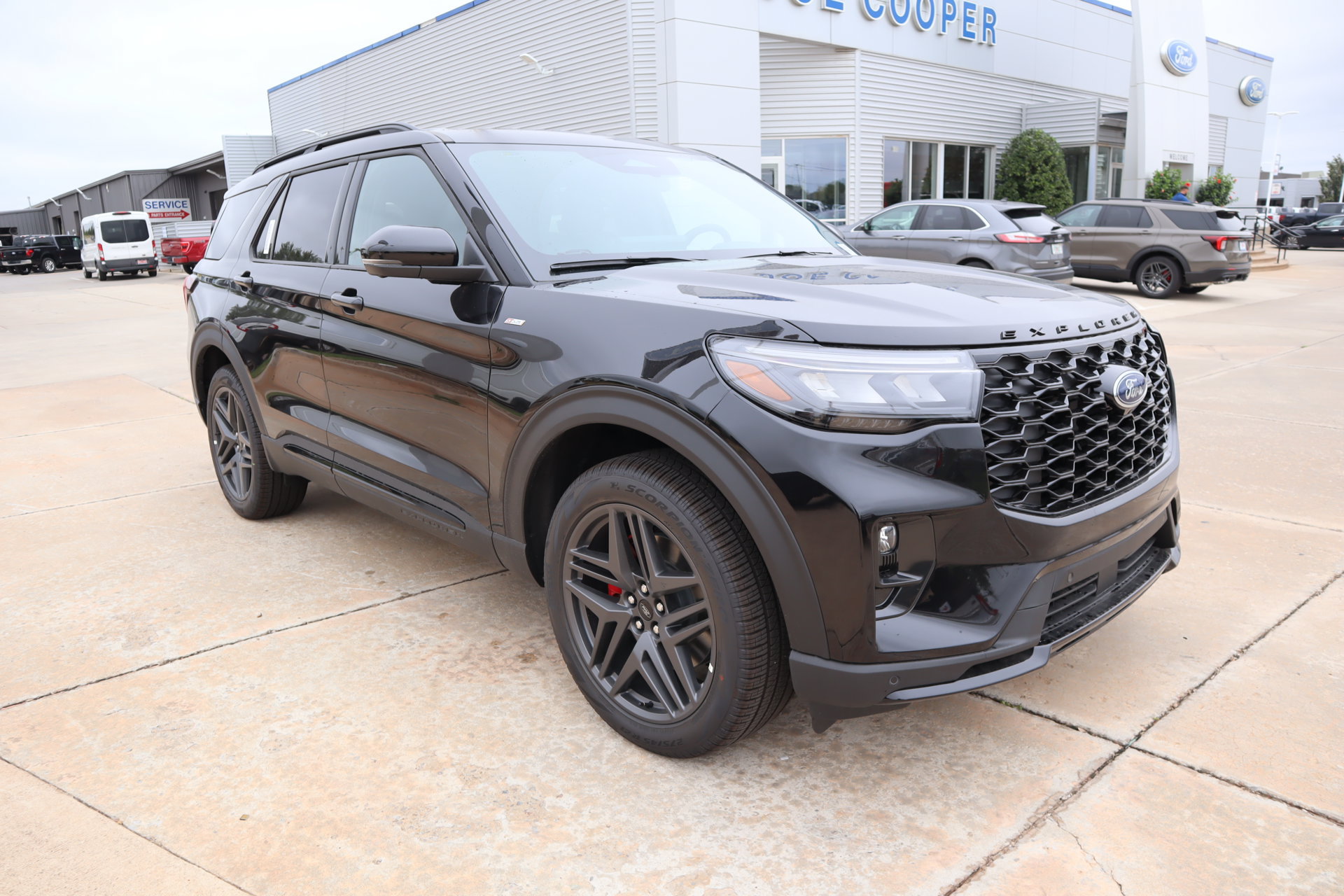 New 2026 Ford Explorer ST-Line w/ ST-Line Street Pack