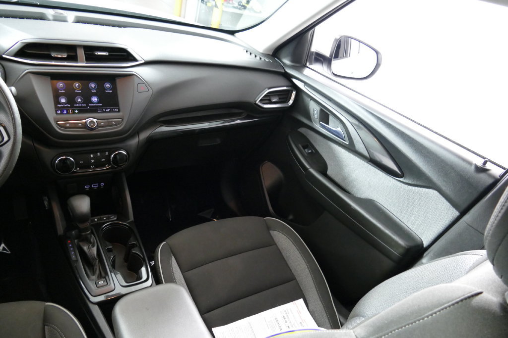 Used 2023 Chevrolet TrailBlazer LT AWD/4WD image 25