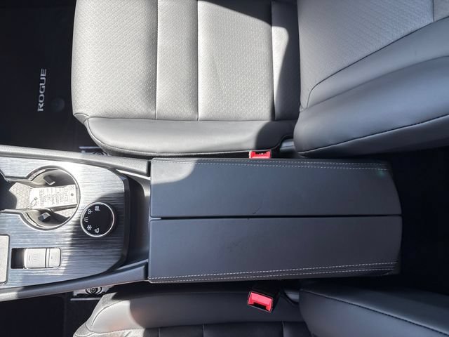 New 2026 Nissan Rogue Dark Armor AWD/4WD image 29