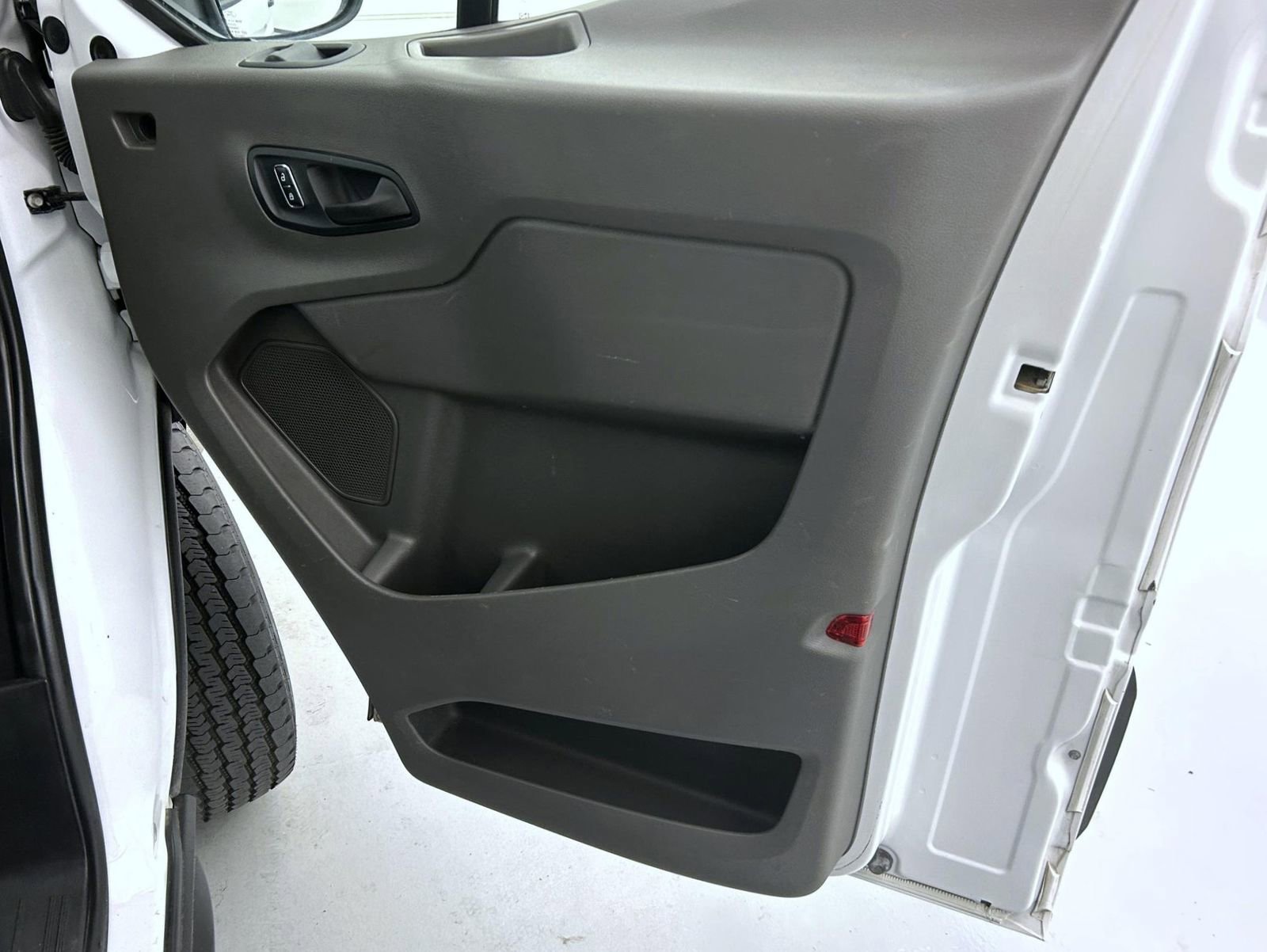 Used 2023 Ford Transit 350 XLT RWD image 16