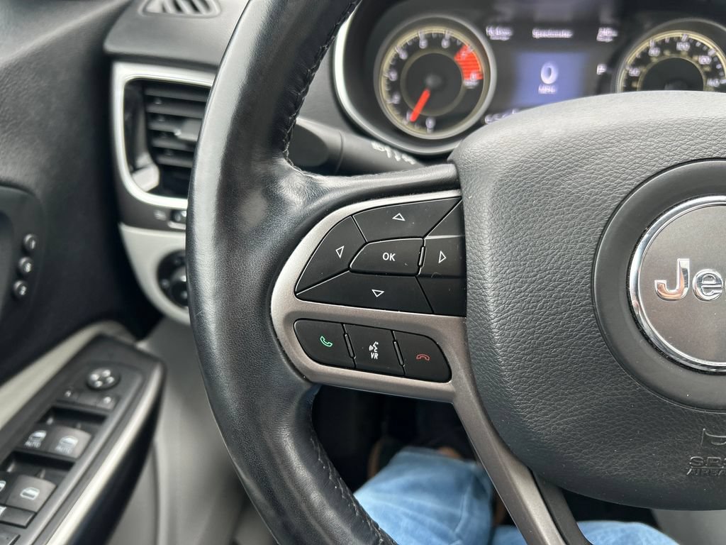 Used 2021 Jeep Cherokee Limited AWD/4WD image 25
