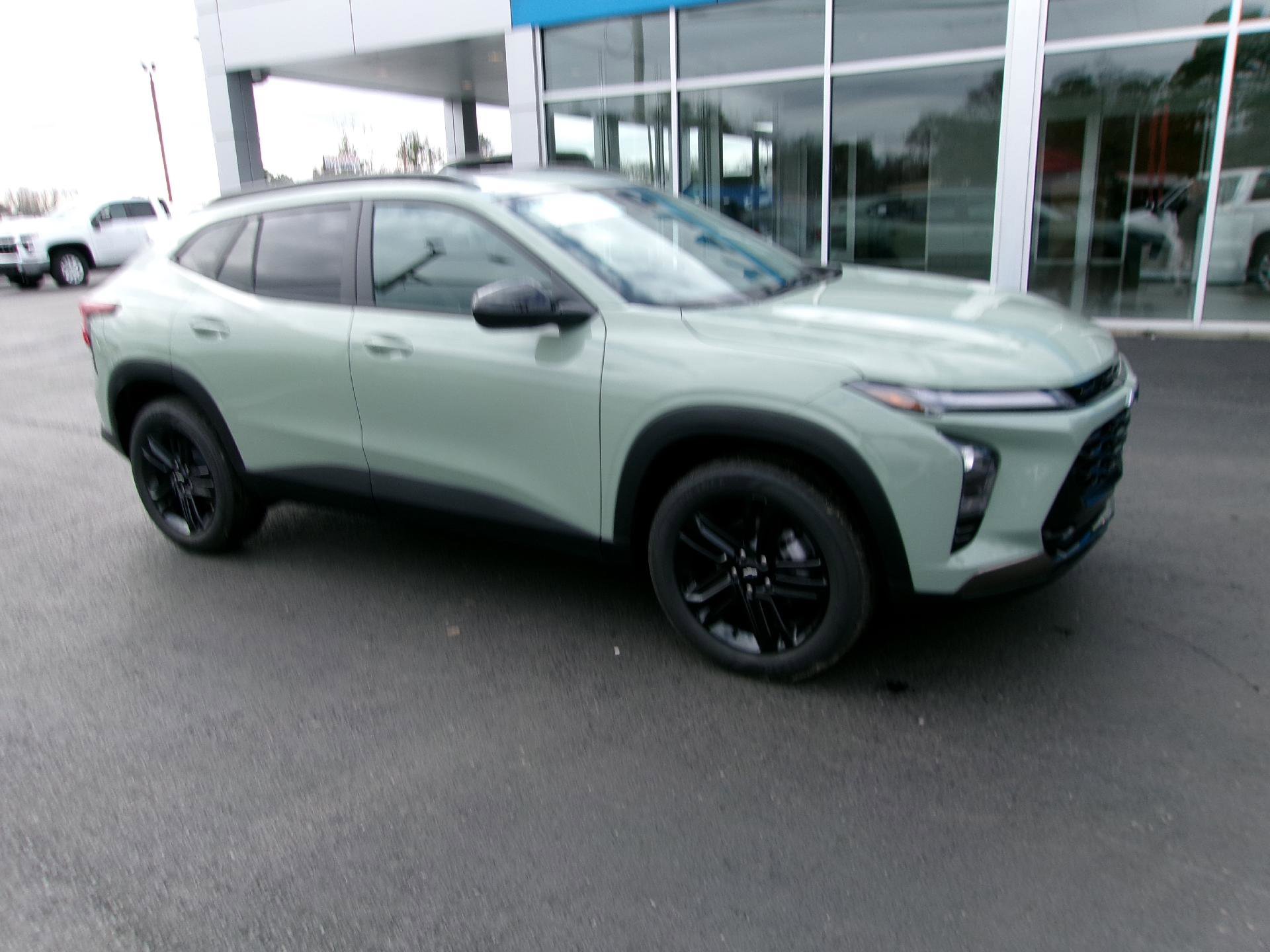 New 2026 Chevrolet Trax ACTIV w/ Sunroof Package image 9