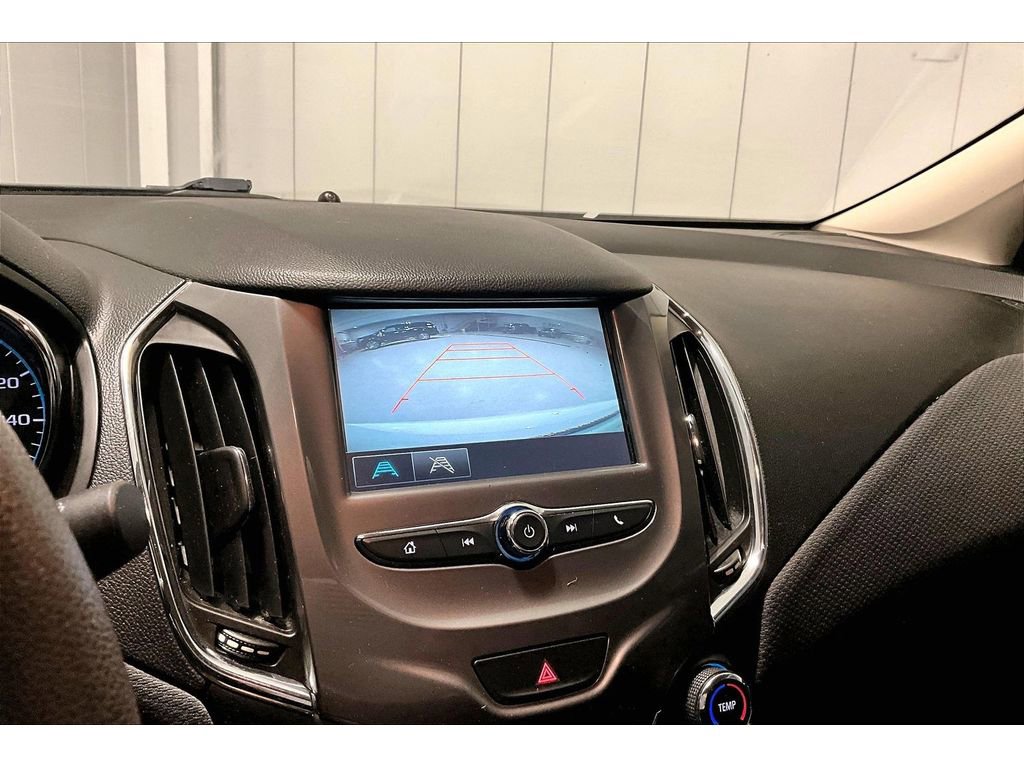 Used 2018 Chevrolet Cruze LT FWD image 23