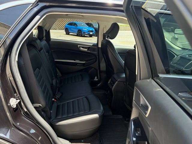 Used 2020 Ford Edge SEL w/ Convenience Package AWD/4WD image 30