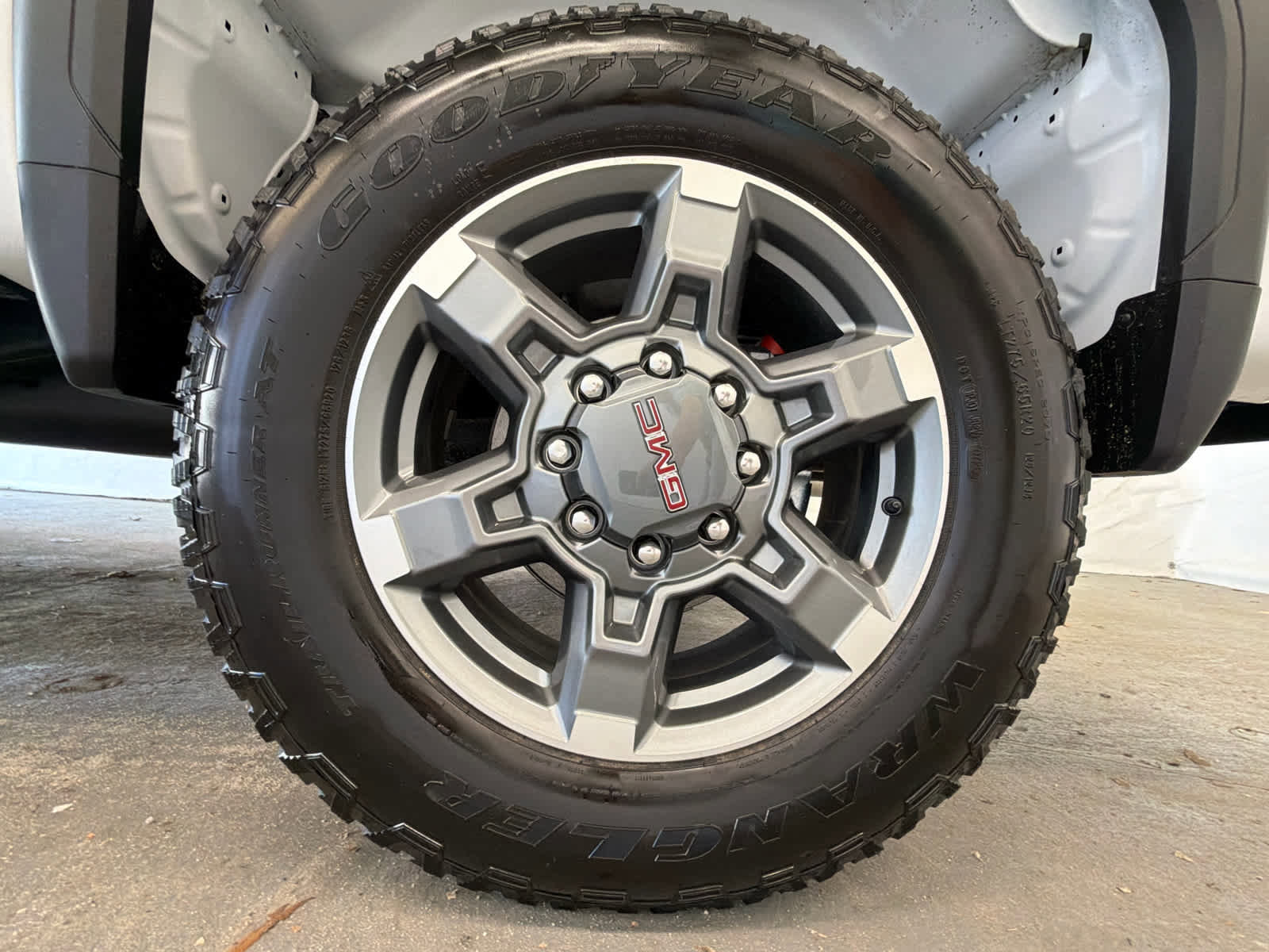 New 2026 GMC Sierra 2500 SLE w/ SLE Value Package; AWD/4WD image 21