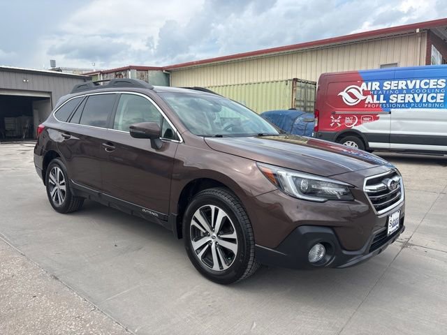 Used 2019 Subaru Outback 2.5i Limited AWD/4WD image 1