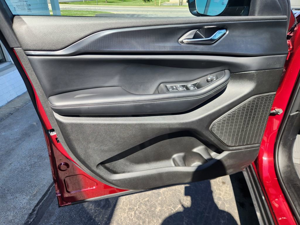 Used 2024 Jeep Grand Cherokee L Altitude image 29