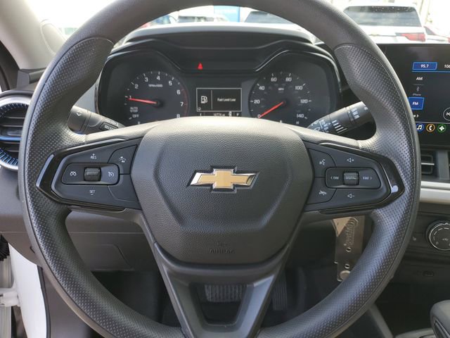 Used 2024 Chevrolet Trax LS w/ LS Convenience Package FWD image 18