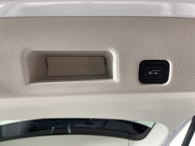 Used 2025 GMC Acadia Denali w/ Super Cruise Package image 50