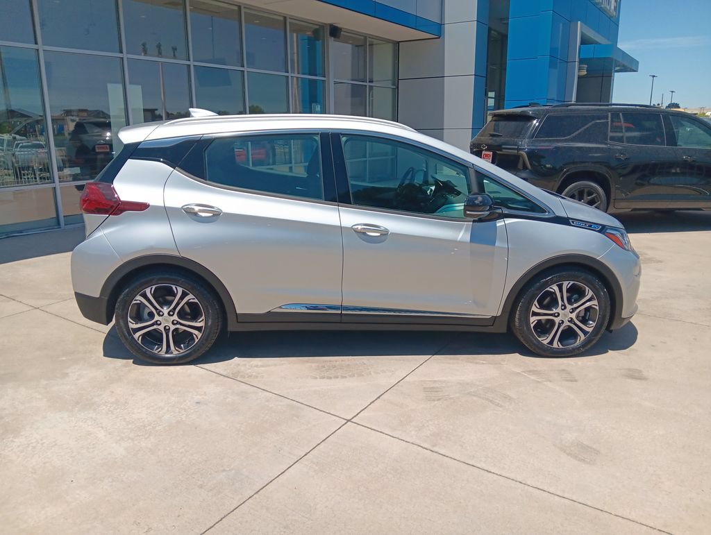 Used 2018 Chevrolet Bolt Premier w/ Driver Confidence II Package FWD image 6