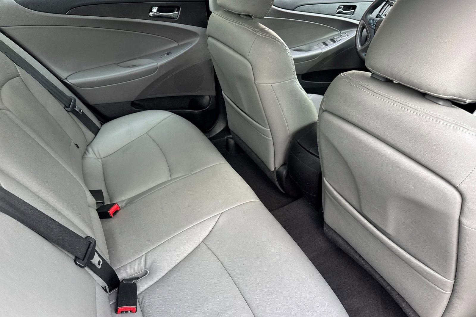 Used 2013 Hyundai Sonata GLS w/ Popular Equipment Pkg image 28