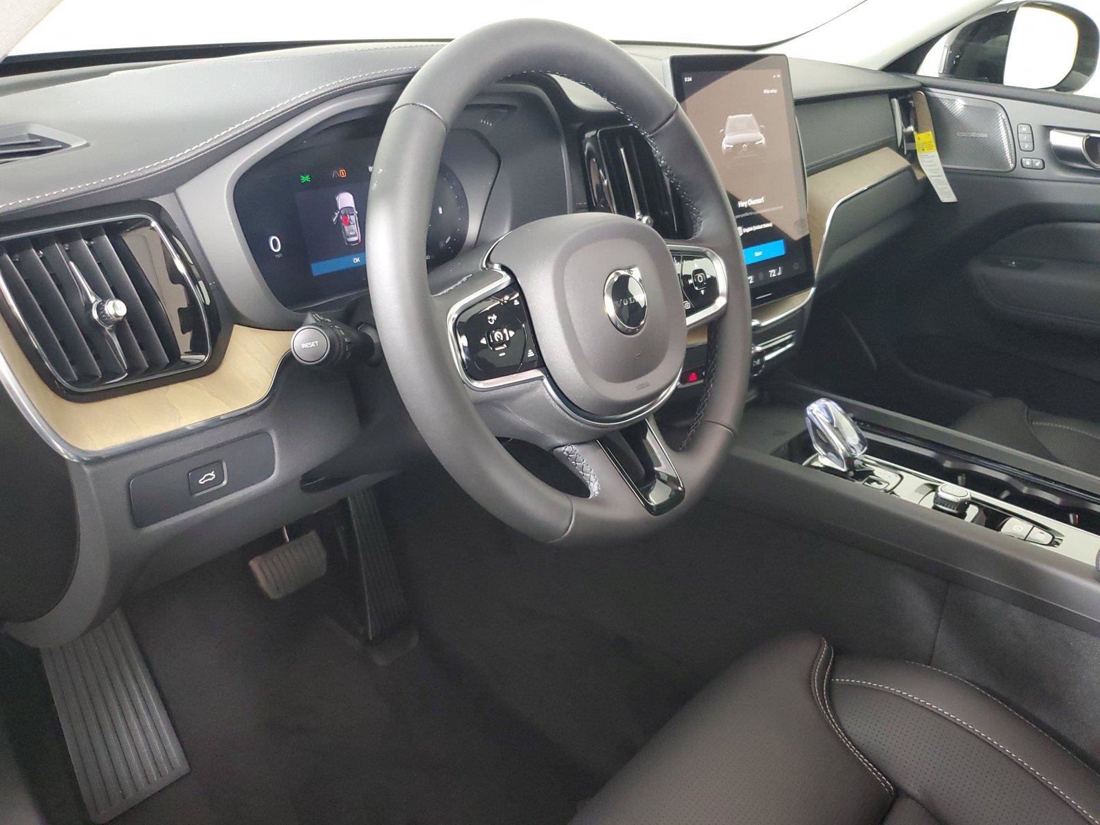 New 2027 Volvo XC60 B5 Ultra AWD/4WD image 24