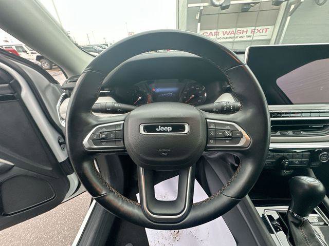 Certified 2022 Jeep Compass Limited image 16