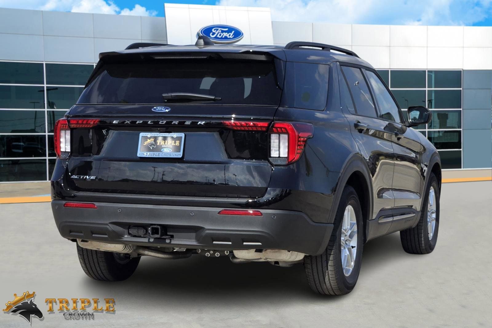 New 2026 Ford Explorer Active image 5