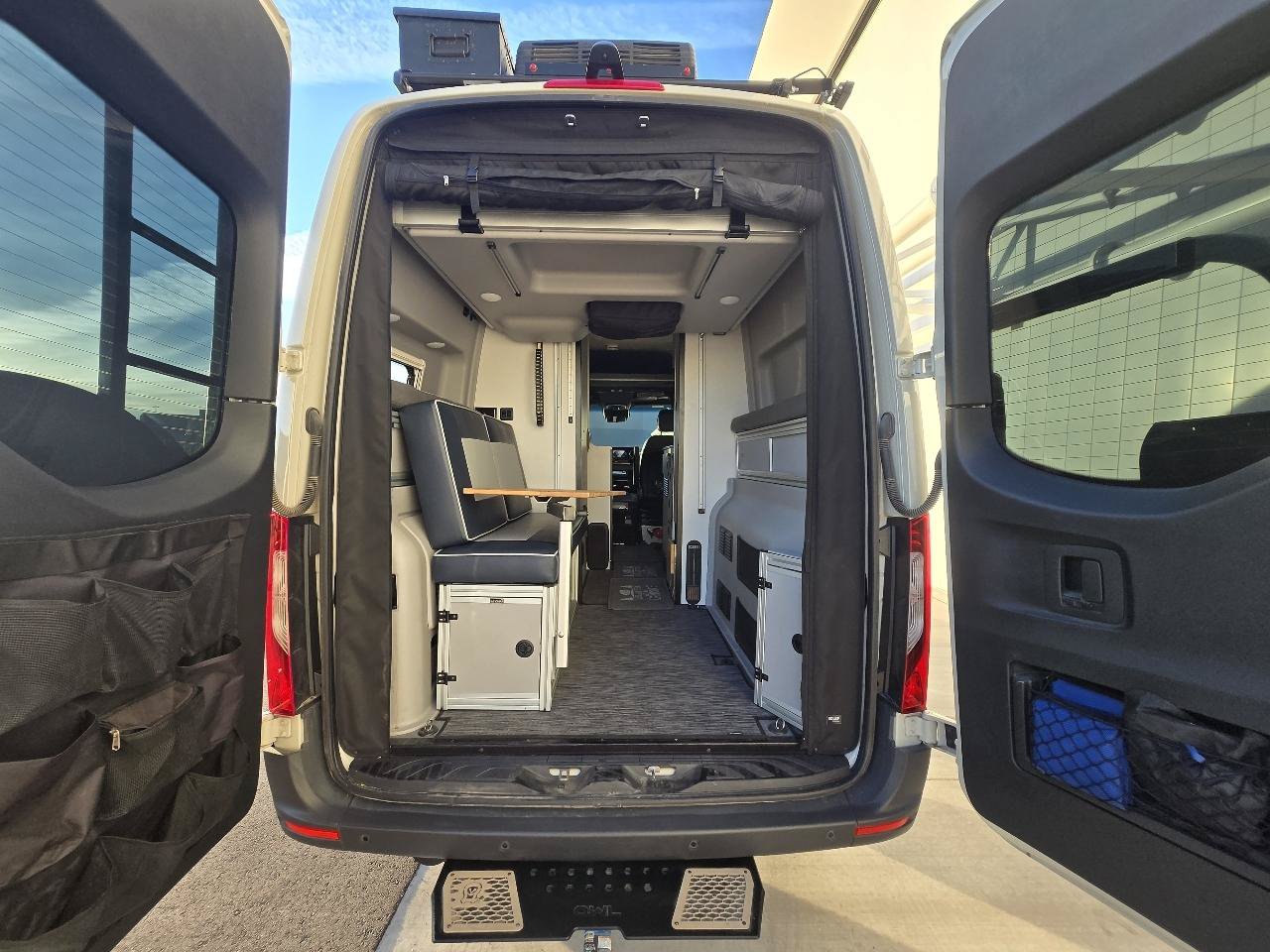 Used 2020 Mercedes-Benz Sprinter 2500 image 31