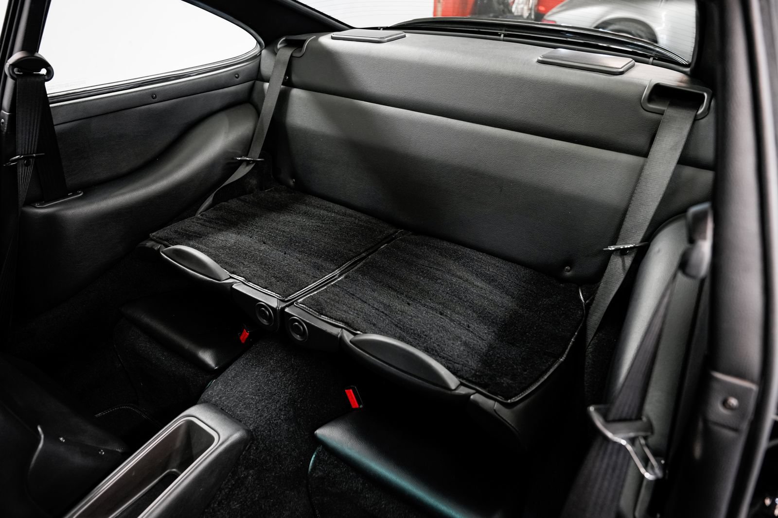 Used 1995 Porsche 911 Carrera RWD image 23