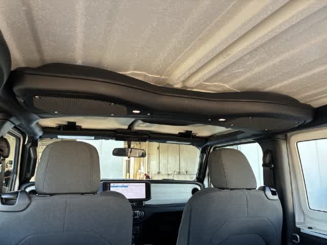 Used 2024 Jeep Wrangler Sport AWD/4WD image 23