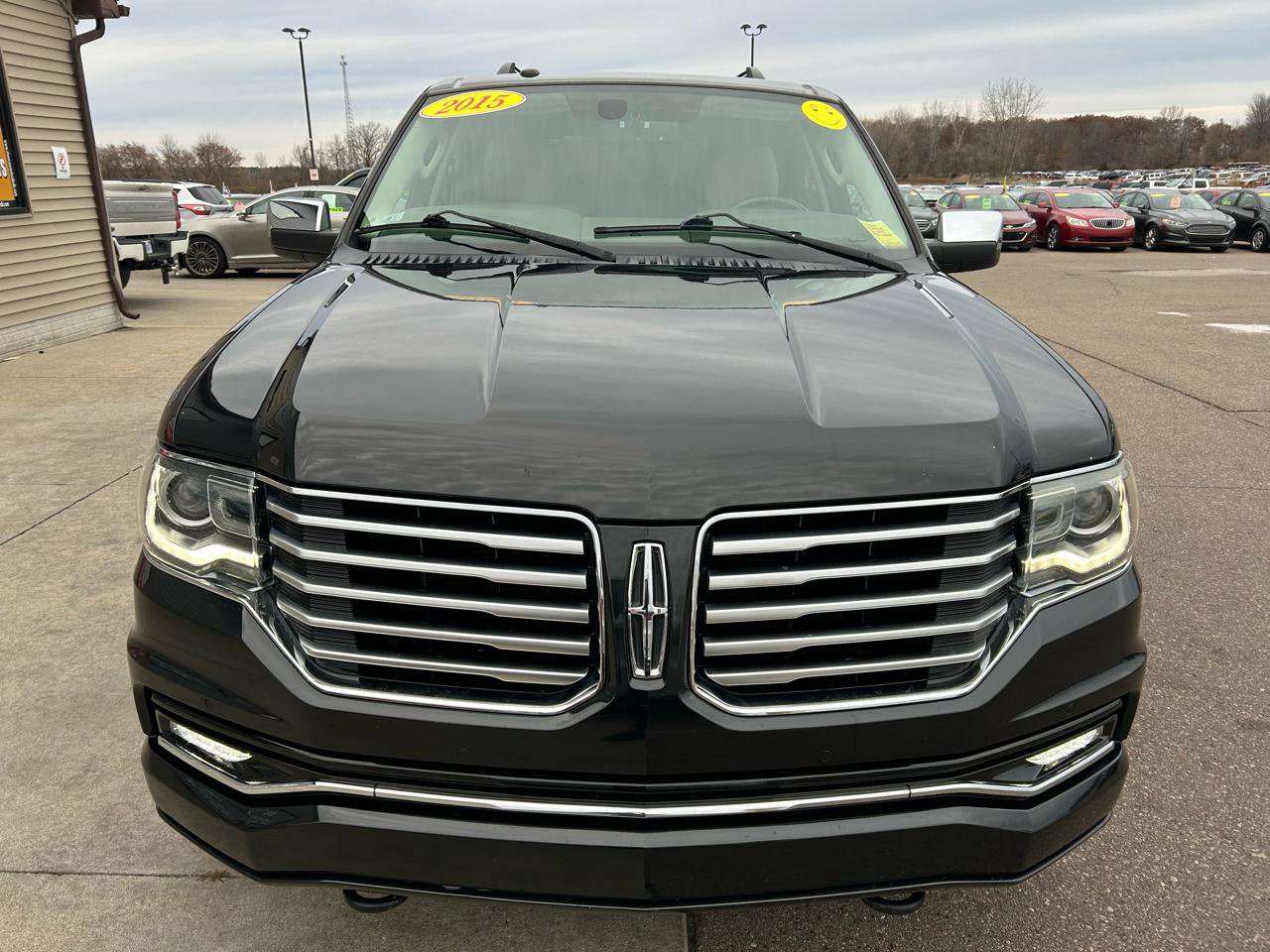 Used 2015 Lincoln Navigator L 4WD image 2