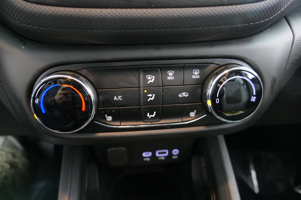 Used 2023 Chevrolet TrailBlazer LT AWD/4WD image 18