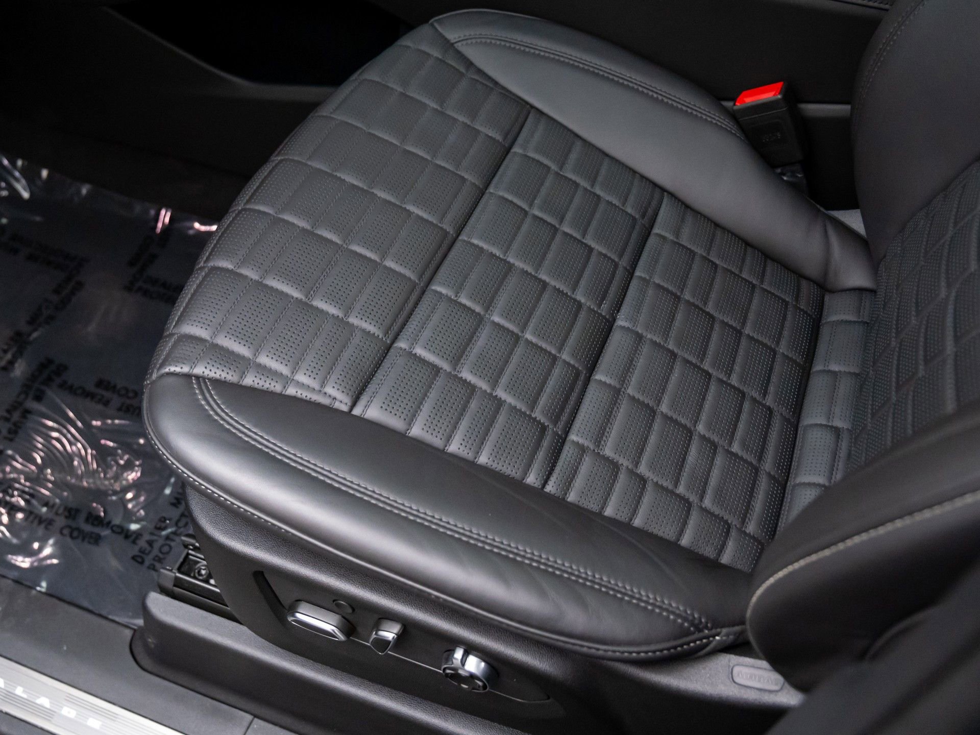 Certified 2024 Cadillac Escalade ESV Sport Platinum w/ LPO, ONYX Package image 19