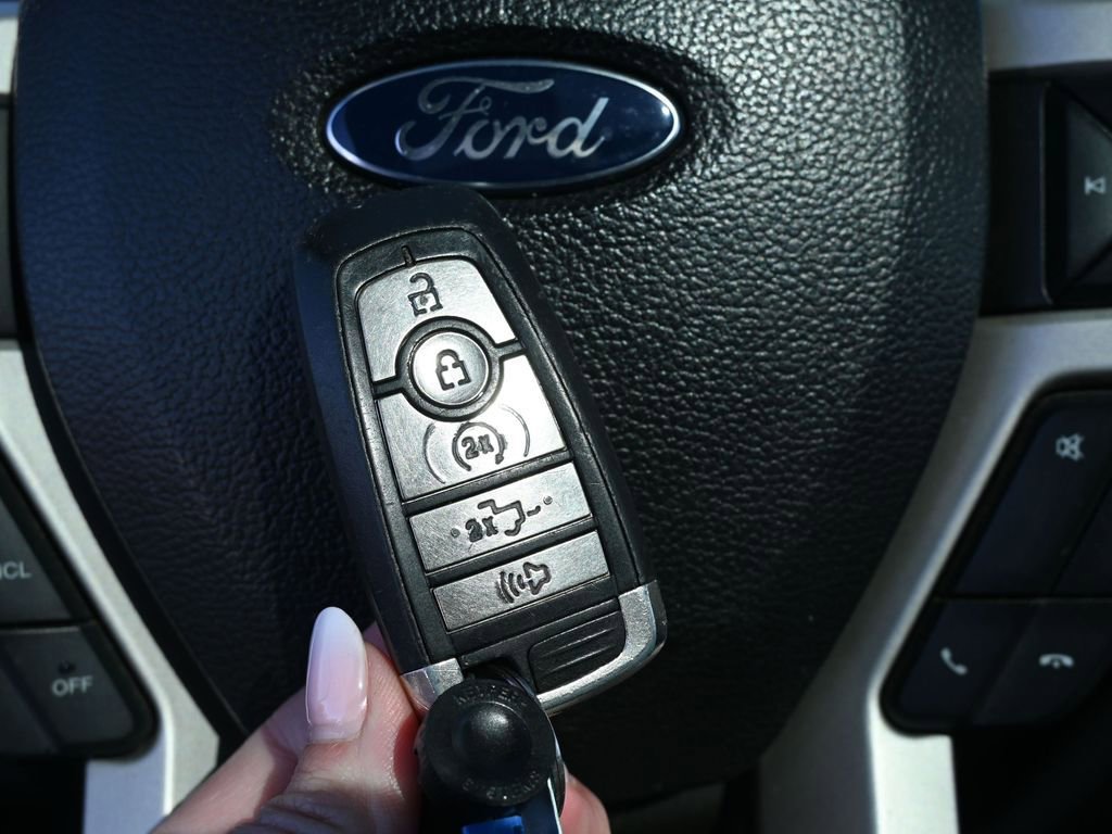 Used 2017 Ford F350 Lariat w/ Lariat Ultimate Package image 32