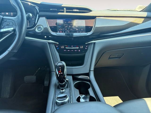 Used 2022 Cadillac XT6 Premium Luxury w/ Platinum Package AWD/4WD image 11