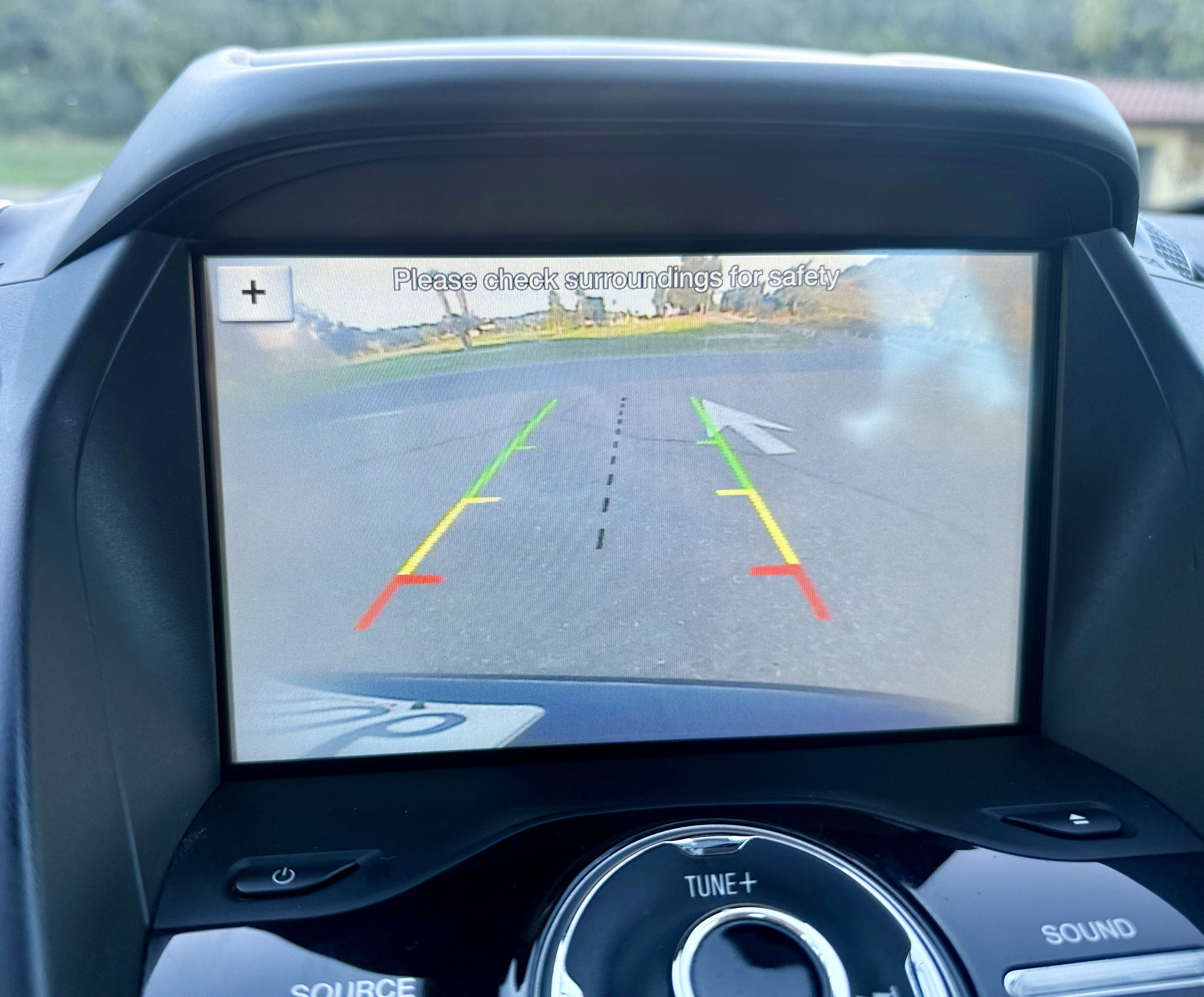 Used 2017 Ford C-MAX Energi Titanium FWD image 34